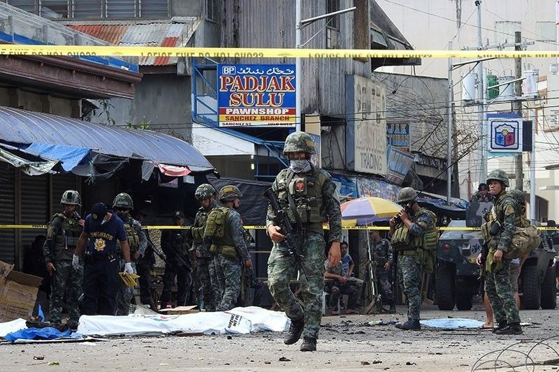 14 katao nasawi, 76 sugatan sa Jolo twin bombing