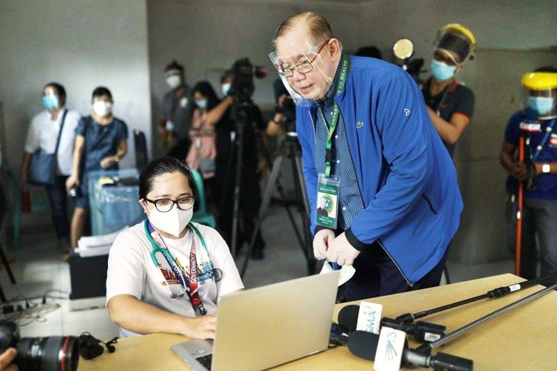 Quezon City launches telemedicine system for COVID-19 patients