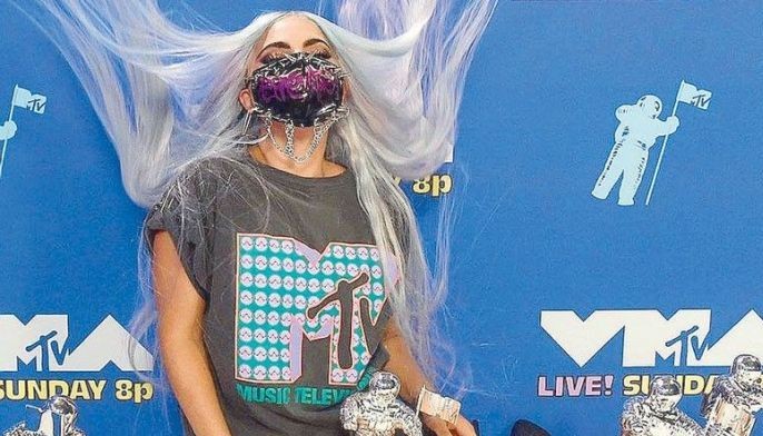 Lady Gaga is 1st Tricon winner at the VMAs