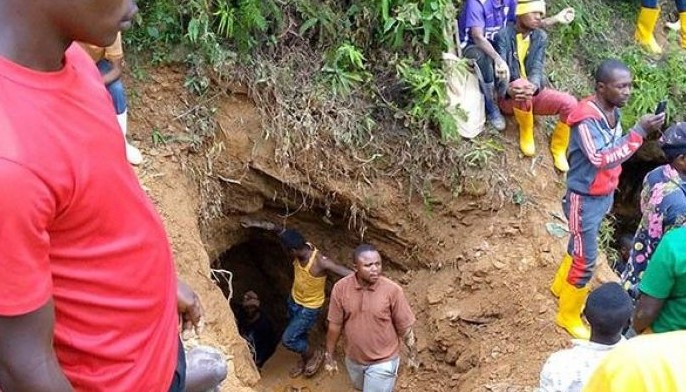 Around 50 feared dead in DR Congo mine flooding
