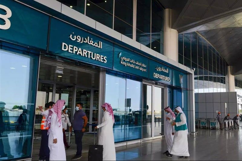 Saudi to ease international flight restrictions Tuesday