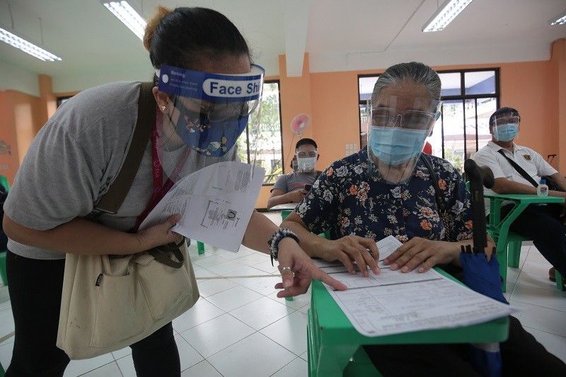 'Botante takot sa virus': Solon nais ipagpaliban ng Comelec ang 2022 elections