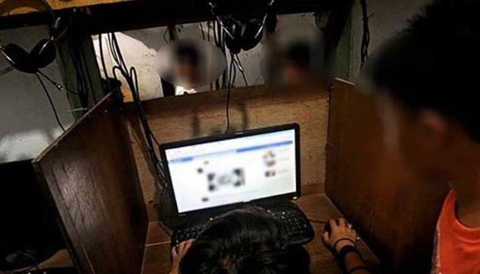 8 minors rescued from internet caf&eacute;