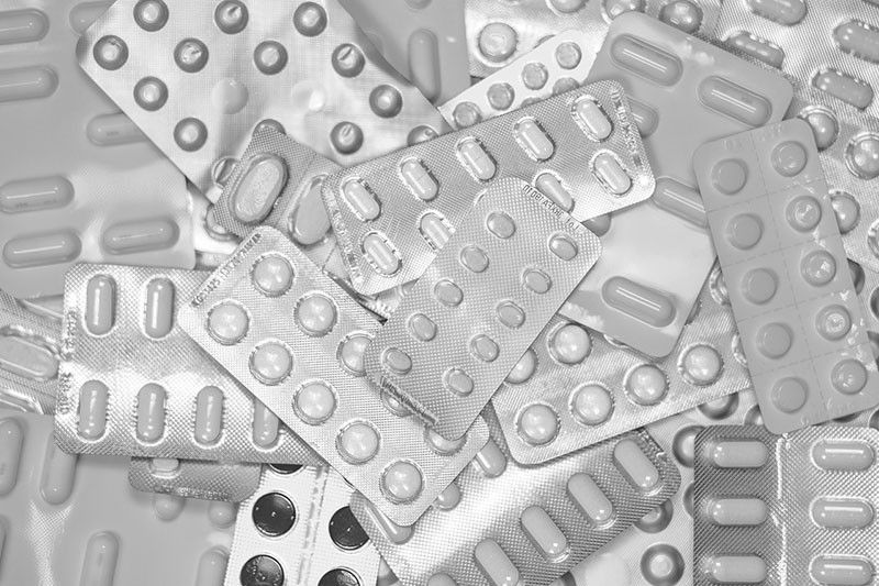 Duterte ordered DOH to distribute nearly expired medicines — Palace
