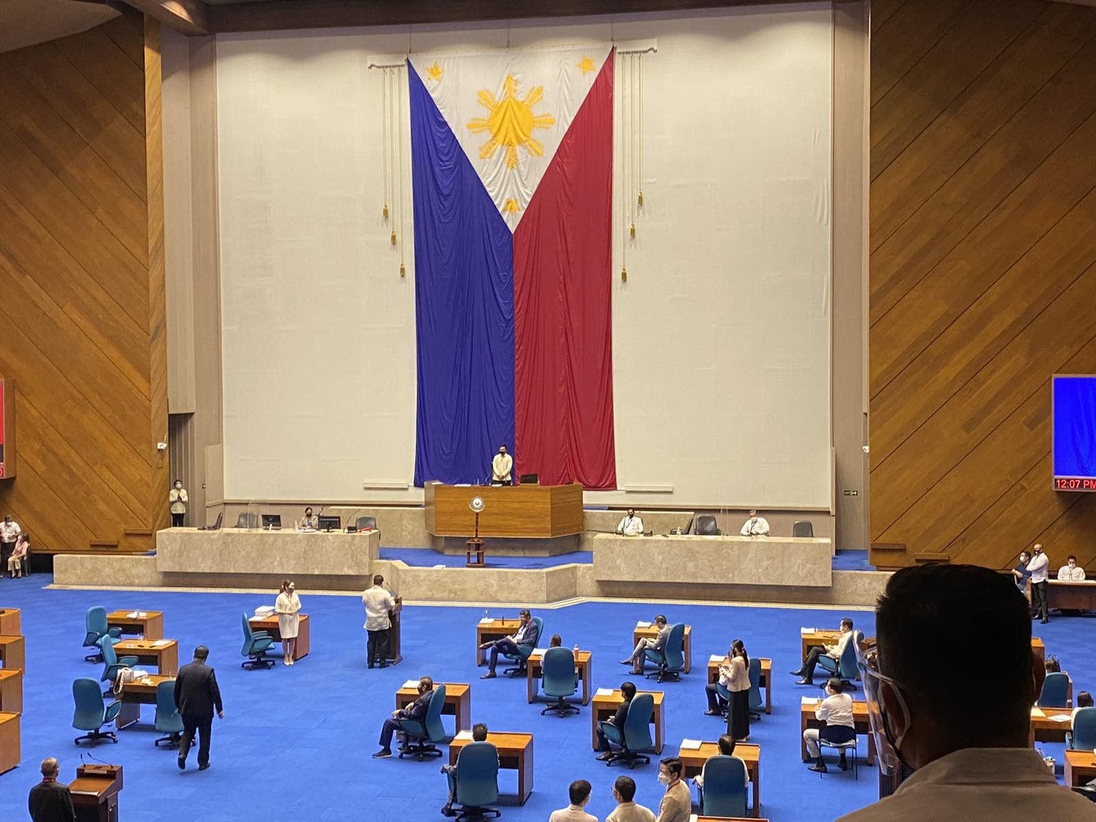 House reopens debates on 2021 budget after Cayetano ouster