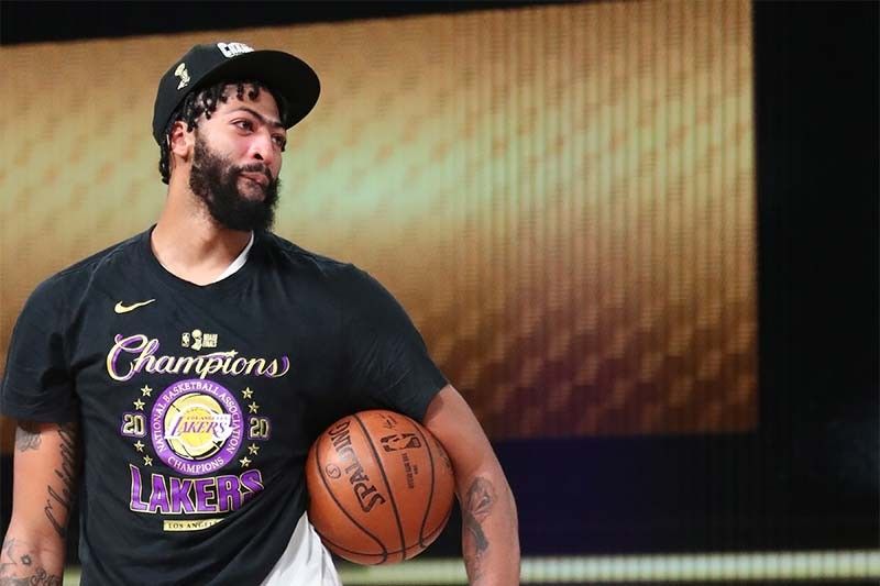 Anthony Davis signs five-year, $109M max deal with Lakers