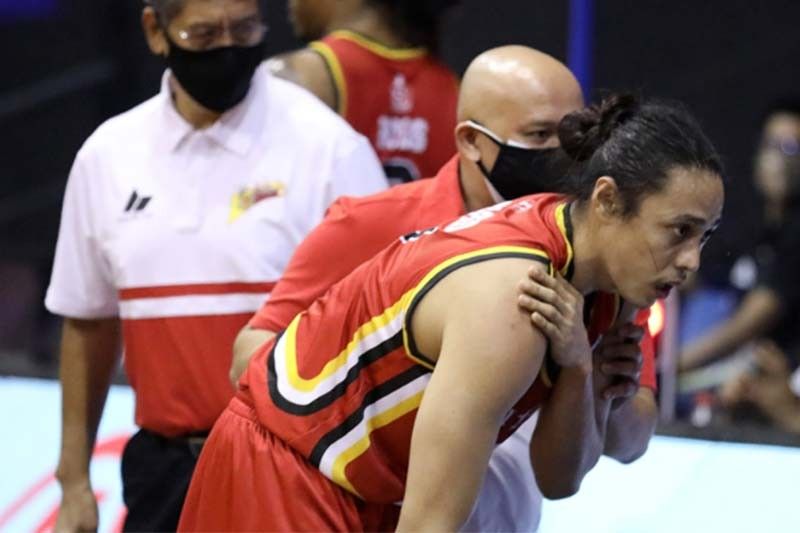 Romeo leaves PBA bubble after injury