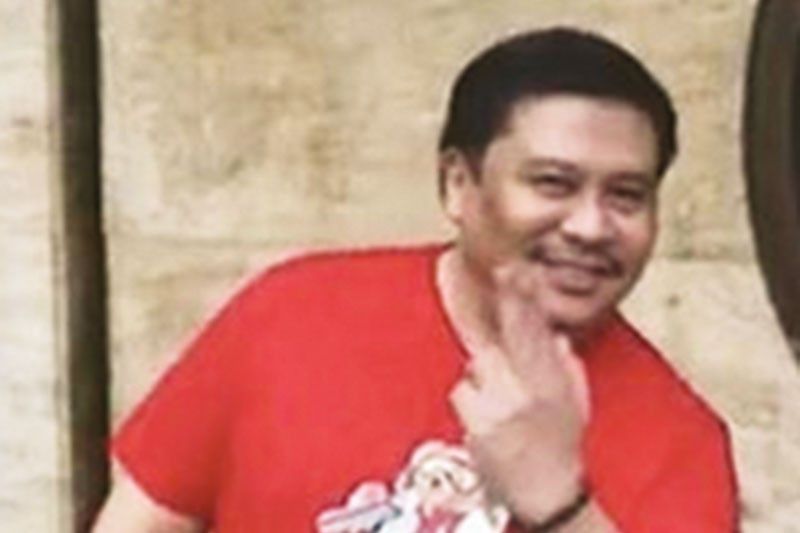 Jinggoy, nagulat sa puntod ni Erap