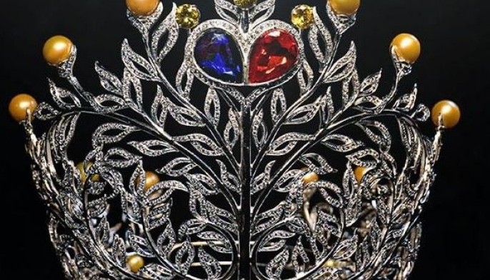 Miss Universe Philippines explains design behind crown for 2020 pageant