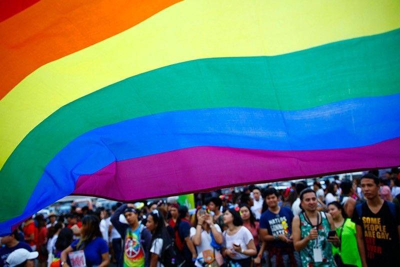 Pope Francis pabor sa civil unionâ�� ng same sex couplesâ��
