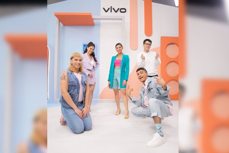 Maine Mendoza, âCreative It Kidsâ showcase vivo V20 series during live launch