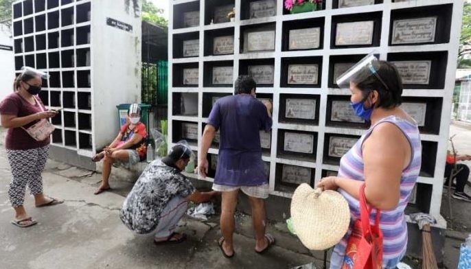 Sementeryo sa Metro Manila bantay-sarado na