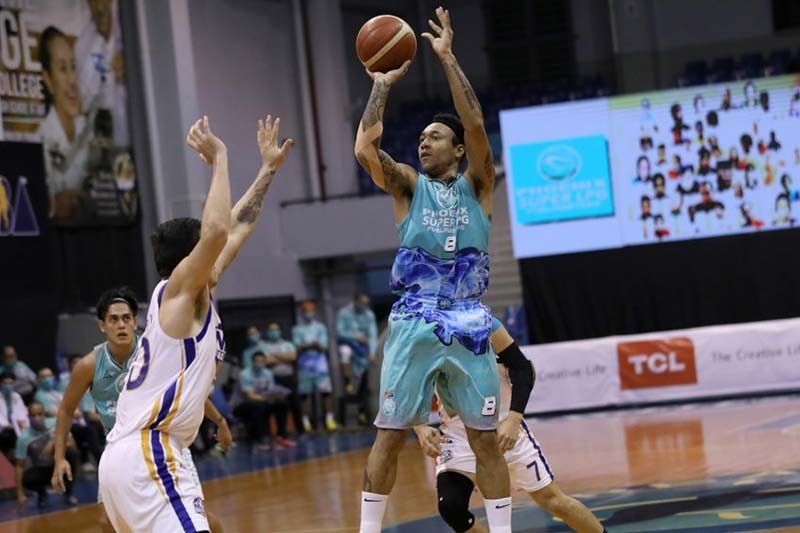 Phoenixâ��s Abueva thanks supporters after rousing return