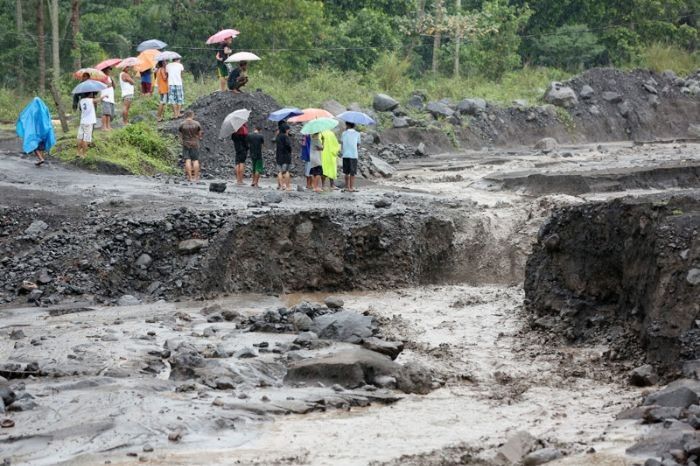 Typhoon Rolly may trigger lahar flows near Mayon, Pinatubo, Taal volcanoes â�� Phivolcs