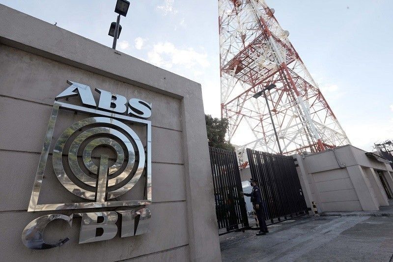 ABS-CBN News, ANC YouTube channels isinara, iimbestigahan ng kumpanya