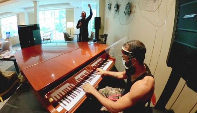 &lsquo;Stan the Man&rsquo; Quest guestpiano man