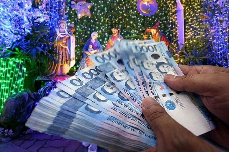 1.5 million government employees to start getting Christmas bonus