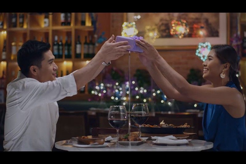 Globe keeps Christmas spirit alive with #GiftLocal campaign