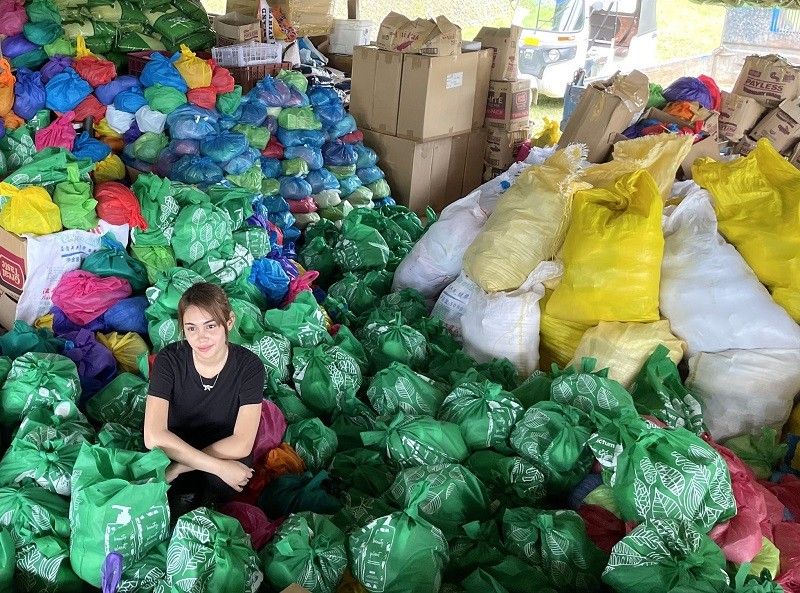 Ivana Alawi naghatid ng ayuda sa Cagayan, Isabela typhoon survivors