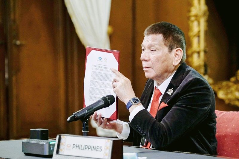 Duterte to APEC: Ensure free flow of vaccines