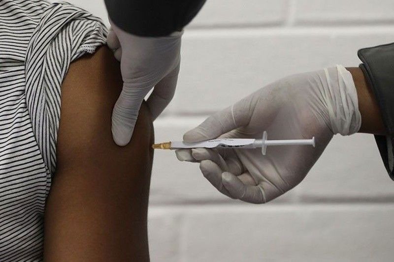 2.6 milyong COVID-19 vaccine shots â��di agad ituturok sa higit 1 milyon target sa Pinas