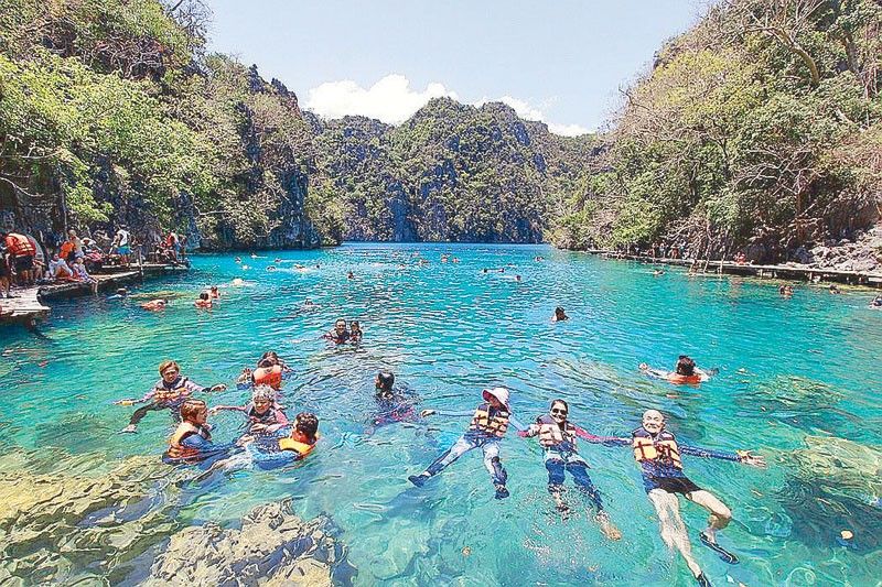 Coron tourism reopens; El Nido accepts more visitors