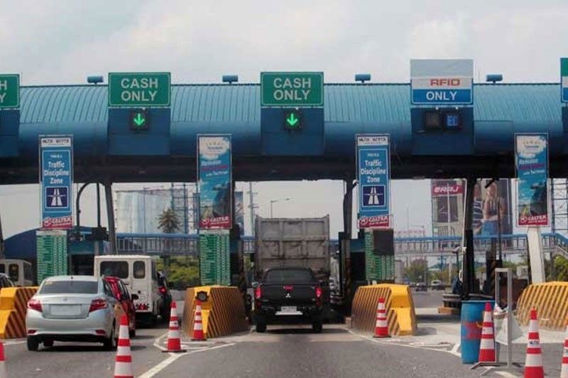 Cashless toll roads: Smooth in south, gridlocks in north
