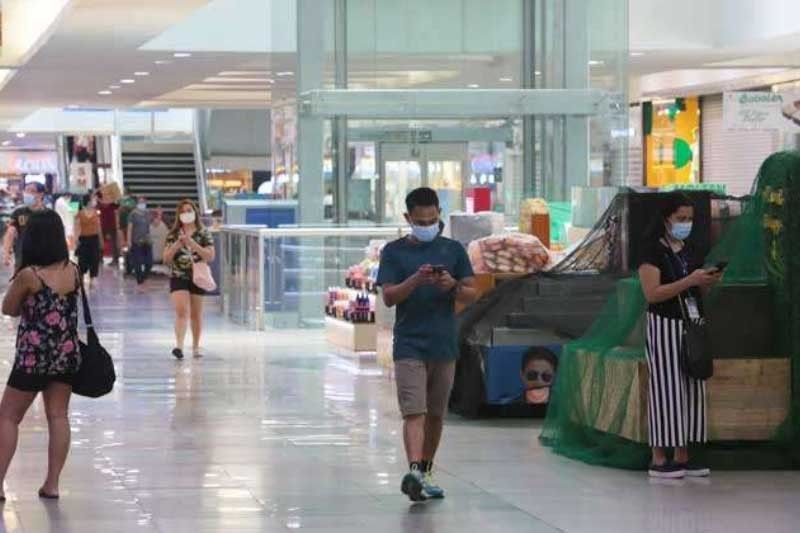 Mga minor puwede sa malls na nasa MGCQ â�� MalacaÃ±ang