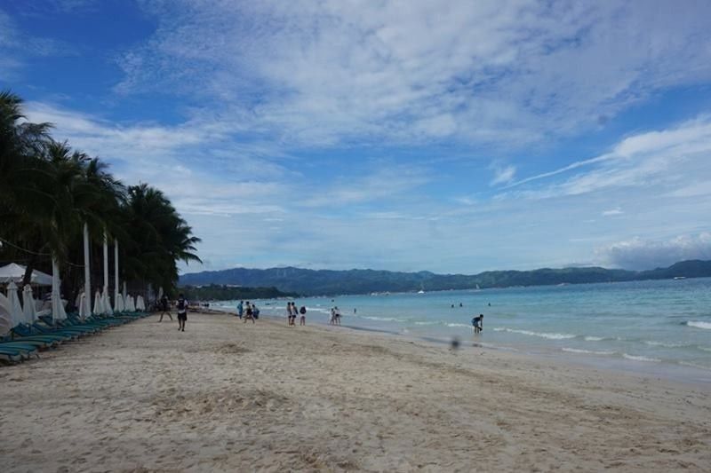 6 Boracay tourists held for fake swab test result