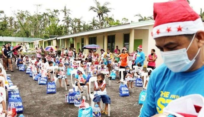 STAR&rsquo;s Damayan plays Santa to typhoon victims, kids in Bicol