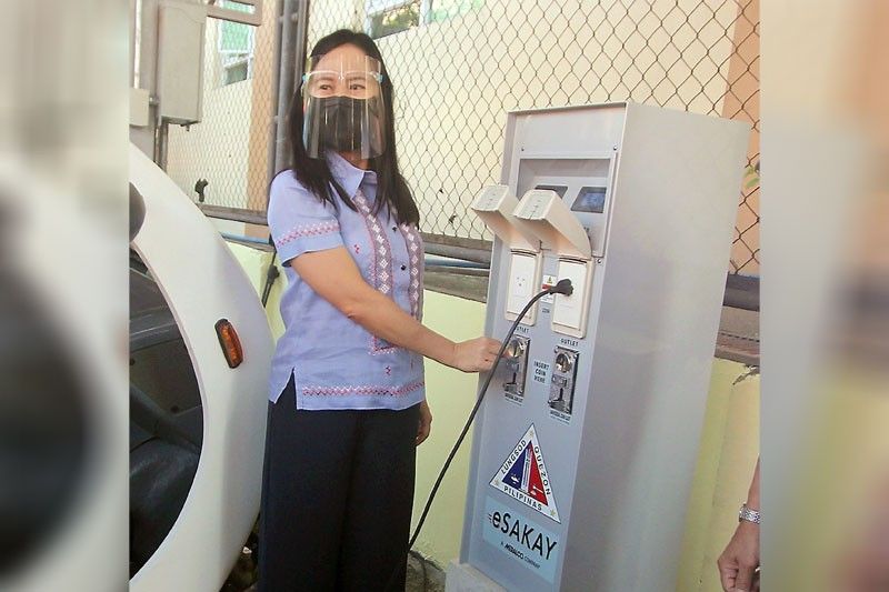 Quezon City, Meralco partner for e-trike charging stations