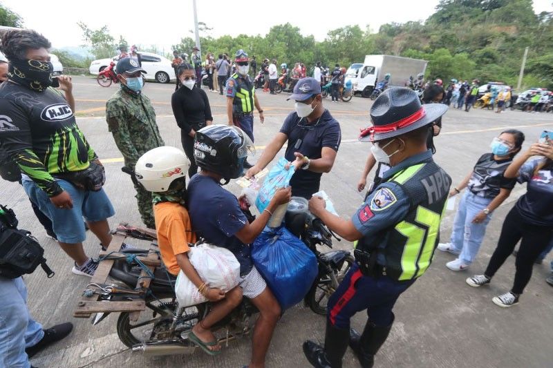 LTO surprises erring motorists