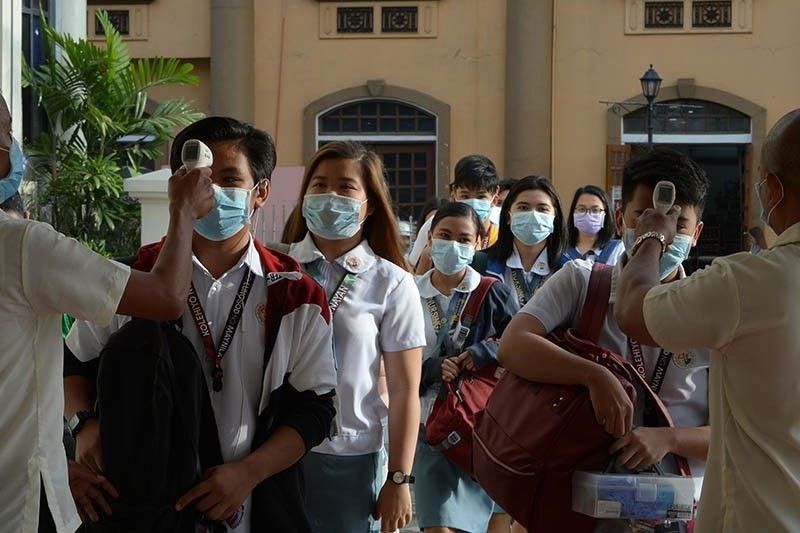 Duterte OKs pilot testing of face-to-face classes
