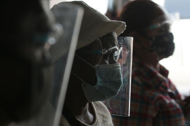 Palace: Pandemic task force to issue new guidelines on face shields
