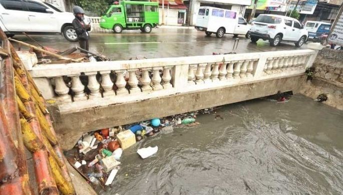 No demolition of illegal structures until January