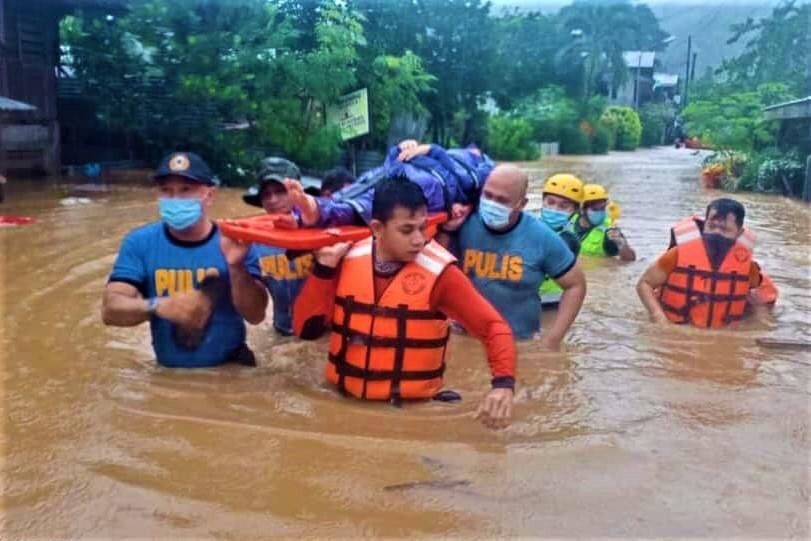 3 dead, thousands in evac centers amid 'Vicky' onslaught