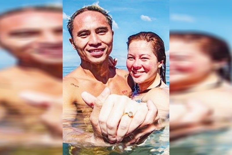 Andi engaged na rin, Pia may suot na ring singsing