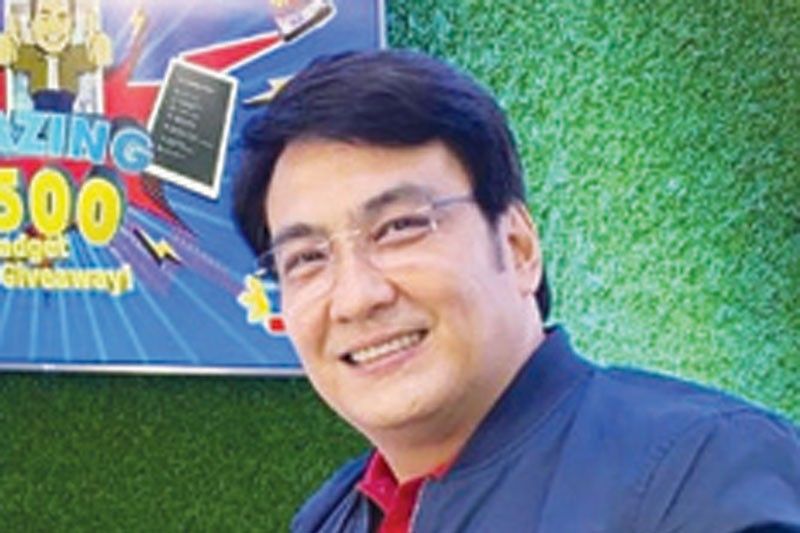 Sen. Bong, enjoy sa online game show