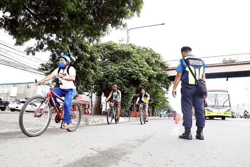Valenzuela exempts cyclists from face shields