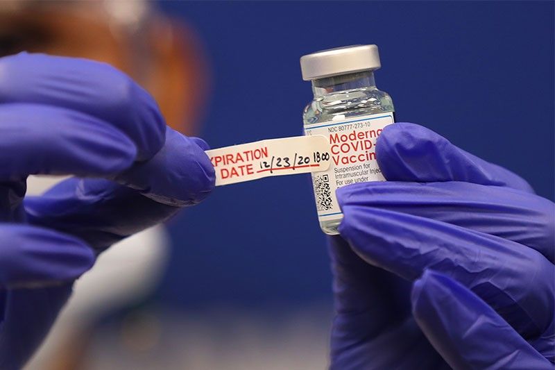 One million vaccinated but US officials admit rollout behind schedule