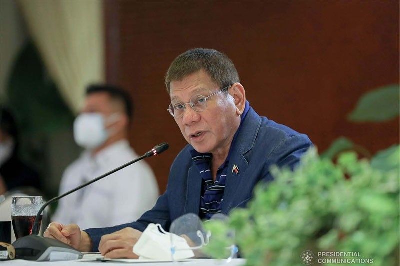 Palace defends Duterte linking US vaccines to VFA