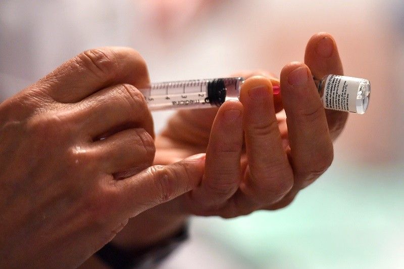 Roque: Sibilyan bawal sa smuggled COVID-19 vaccines; 'self-preservation' sa PSG lang