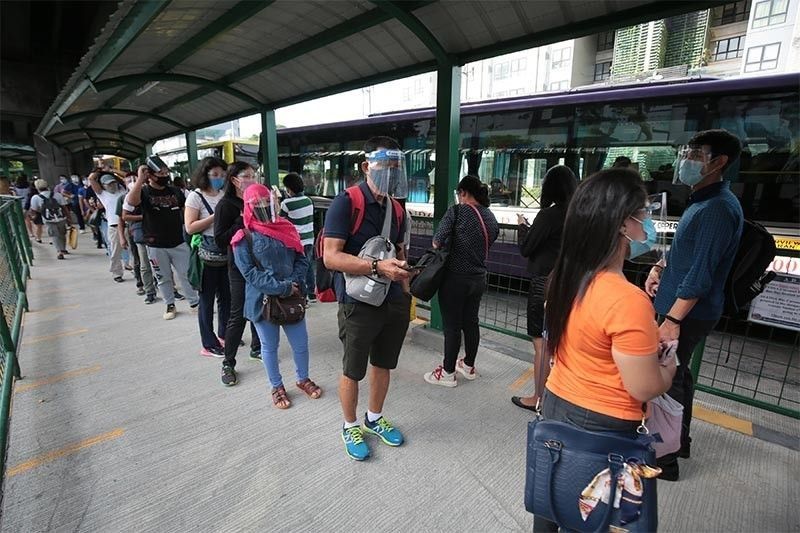 Metro Manila residents follow COVID-19 protocols â�� poll