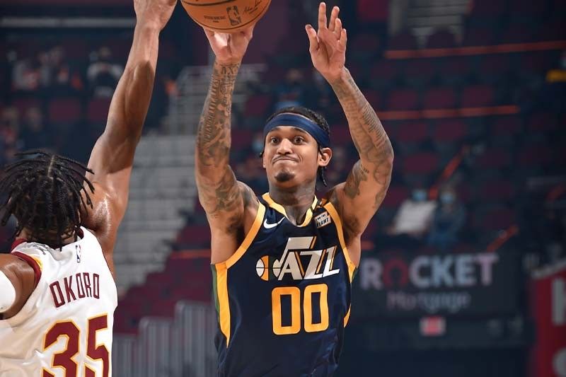 Jazz topple Cavs; Warriors fall short vs Pacers