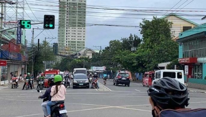 Cebu City gets 'high-tech' traffic light system after 30 years