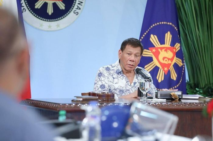 Duterte teases VP bid, calls Pacquiao â��a shitâ��