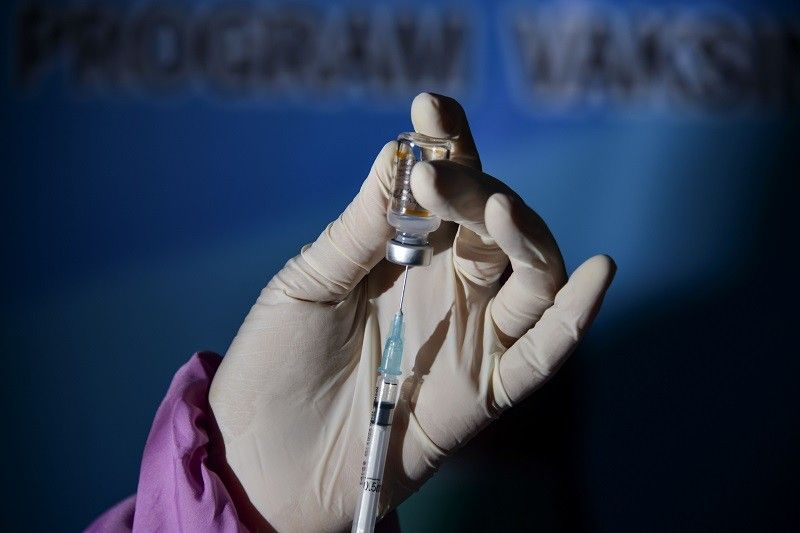 FDA: Donated vaccines 'OK gamitin' nang walang approval kung payag ang DOH