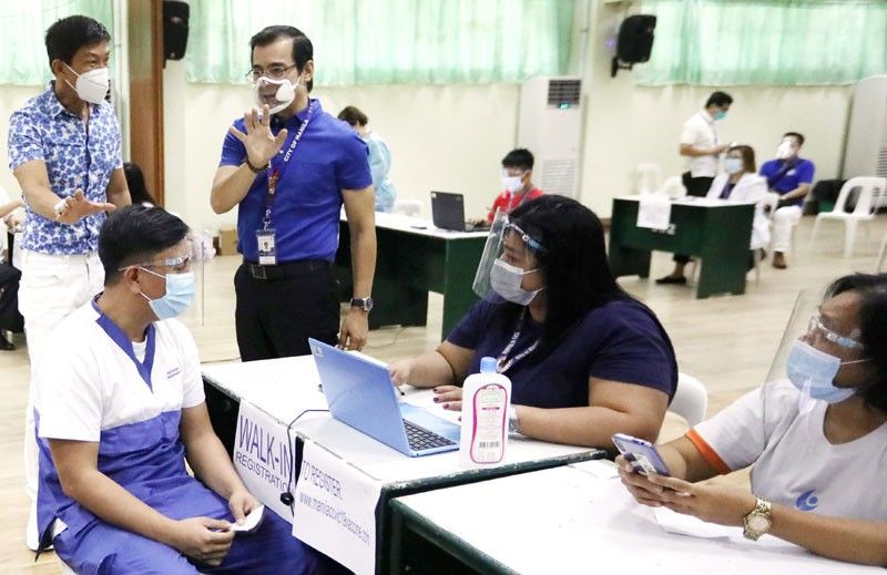 Manila holds first COVID-19 vaccination drill