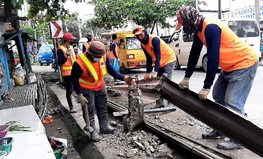 DILG checking LGUsâ�� compliance with road clearing
