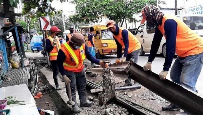 DILG checking LGUs&rsquo; compliance with road clearing
